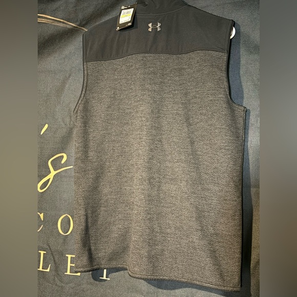 Under Armour Vest - Picture 4 of 5